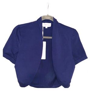 Open front short sleeve mini jacket.